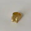 Brincos e Anéis de Metal Plissado com Textura Martelada de Alta Qualidade para Mulheres, Únicos e Exquisitos, Brincos e Acessórios de Orelha Modernos e Tendência Versáteis