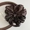 Goma para el pelo scrunchie coreana Dongdaemun Retro Sencilla de Cuero Sintético con Parches Estampado de Leopardo y Etiqueta Metálica de Alta Gama, Elegante Goma para el Pelo para Mujeres