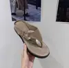 Chinelos para mulheres, nicho, para uso externo, estilo chinelo de dedo, casual, verão, que aumentam a altura, dedos à mostra, pessoa preguiçosa, estilo francês, 2026, sola grossa, chinelos de praia