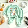 Conjunto Feminino Primavera e Outono Estilo Coreano Moletom com Capuz Desenho Joggers Conjunto de Duas Peças Outono Inicial Novo Conjunto Casual Estiloso Infantil