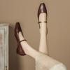 Sapatos baixos de alta qualidade para mulheres boca rasa não cansa pés pequenos estilo Chanel vintage preto couro macio sapatos de camada única salto grosso sapatos French Mary
