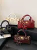 Bolsa transversal de ombro único casual fashion elegante de cor sólida simples nova para 2026, bolsa de mão simples popular e bolsa de axila