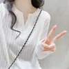 200g Veludo Sol 94 Poliéster 6 Elastano Estilo Coreano Gola V Manga Longa Camiseta Feminina Outono Levemente Transparente Top Solto Camada Base