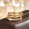 Joyería Transfronteriza: Anillos de Moda con Diseño de Diamante Completo en Dos Tonos, Diseño Único, Adecuados para el Uso Diario, Apilables, Accesorios para Manos con Bloqueo de Color