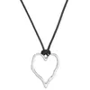 Nuevo Accesorio Hueco Cuerda de Cera Geométrica Corazón Irregular Aleación Cadena de Collar para Clavícula Transfronteriza Joyería Ins Dulce Fresco