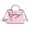 Mini Bolsa Kelly em Amarelo Frango Couro Genuíno para Mulheres, Bolsa Versátil com um Novo Toque de Luxo, Bolsa de Mão, Ombro e Transversal, Atacado do Fabricante