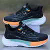 Novos sapatos masculinos 2026, tênis esportivos respiráveis, sapatos casuais versáteis, tênis de corrida leves com sola macia para homens, modernos e antiderrapantes, atacado