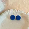 Brincos Redondos Simples Coloridos com Flocagem Estilo Francês Moda de Nicho Brincos de Tarraxa de Alta Qualidade Joias de Luxo Leve Brincos Versáteis para Temperamento Feminino