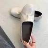 Zapatos planos sencillos de piel para mujer, nuevos mocasines casuales de moda estilo coreano 2026 que aumentan la altura