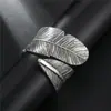 Pulsera Retro Exagerada Europea y Americana Pulsera de Hoja de Moda Pulsera de Metal con Apertura de Resorte Pulsera Elástica Retro para Mujer