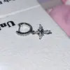 Morado Suave Cruz Estilizado Super Brillante Circonita Hermosa Cruz Hélice Ósea Titanio Acero Planos Base Tornillo Retorcido Oreja