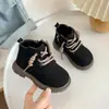 Zapatos para niños, botines estilo Martin para niños, nuevos modelos de otoño e invierno, botines para niñas, botines cortos para bebés niños, estilo británico, cálidos y con forro de felpa, botines amarillos pequeños