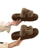 Chinelos plataforma de estampa de leopardo de alta qualidade, modernos e estilosos para mulheres, perfeitos para outono e inverno, e ideais para usar ao ar livre.. Estes chinelos de algodão fofos e macios são um novo estilo.
