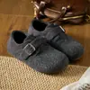 Amor de Formiga 2026 Outono/Inverno Nova Moda Simples Feminina para Exterior Slip-on Chinelos de Algodão