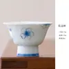 Taza de té de cerámica azul con loto pintado a mano con color de engobe para el hogar taza para degustación de té pu'er juego de té kung fu taza de maestro taza individual