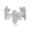 1 Pulseira Feminina Ajustável de Metal Envolvente Doce de Verão da Moda com Abertura de Flor para Usar nas Férias