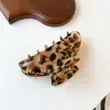 Pinza para el pelo de tiburón con estampado de leopardo, nuevo artículo de venta caliente transfronterizo europeo y americano, clip de pinza para el pelo de acrílico con patrón de alta gama, accesorio para el pelo