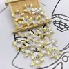 Horquilla para el Cabello con Flor de Glicinia de Perla Sintética Estampada en Oro con Borde Dorado Estilo Vintage Flor de Pétalo Hecha a Mano para Manualidades Accesorio para el Cabello