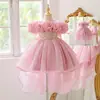 Vestido Rosa Estilo Europeu Novo Bordado de Flores com Contas Uma Alça Vestido de Banquete Vestido de Daminha de Honra Vestido de Princesa