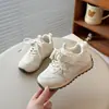 Zapatillas Deportivas para Niños 2026 Primavera y Otoño Nuevo Modelo Zapatos para Niñas Suela Suave Ligeras Zapatillas para Correr Moda para Niños Zapatos de Papá Modernos
