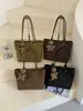 Bolsa Tote Tecida Texturizada Retrô Feminina 2026 Nova Moda para o Dia a Dia Bolsa de Ombro Único Sob o Braço Simples de Grande Capacidade Bolsa Feminina