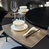 Mesa redonda en forma de abanico, manteles de alta gama y lujosos, de cuero, impermeables y resistentes al aceite, adecuados para mesas de comedor, vajilla y mesas de hotel de cinco estrellas