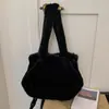 Estilo preguiçoso bolsa de grande capacidade para o dia a dia outono e inverno pelúcia estudante bolsa transversal ins cor sólida bolsa peluda bolsa de ombro único mulheres