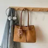 Moda Versátil de Otoño 2026 Bolso de Mano Grande de Gran Capacidad para Mujer Bolso Tote con Diseño Único para el Trabajo y los Viajes Diarios Bolso de Hombro