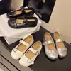 Sapatos Rasos Redondos Prateados Estilo Retro para Mulheres Outono 2026 Novo Estilo com Saias Sapatos Pequenos de Couro Estilo Ballet Francês Mary Jane