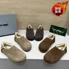 2026 retro inverno novo modelo bico redondo corte profundo slip-on sapatos peludos com forro de pelúcia, sapatos baixos quentes estilo Birkenstock