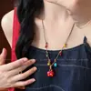 Collar de Cuerda Trenzada con Cuentas de Cerámica Rosa en Forma de Manzana para Mujer Diseño de Nicho Dopamina Cadena para Clavícula Accesorio de Cuello Personalizado