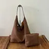 Diseño casual, elegante bolso de hombro de gran capacidad, tendencia de moda 2026, bolso tote simple de nicho para el hombro para mujer