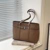Bolsa de Moda Pedido Estrangeiro para Mulheres 2025 Novo Estilo Coreano Bolsa Tote de Grande Capacidade Casual Retrô Moda Bolsa de Ombro para o Dia a Dia