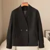 Pequena Quantidade de Roupas: Jaqueta de Couro Genuíno de Camurça de Ovelha Estilo Novo Primavera 2026, Casaco de Couro Haining Elegante e Moderno para Mulheres