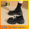 Mocassins de Solado Grosso para Mulheres, Estilo Britânico Primavera e Outono 2026 Sapatos de Couro Preto com Salto Bloco e Strass, Sapatos de Salto Único que Aumentam a Altura