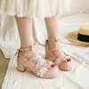 Comercio exterior lolita zapatos mariposa estrella corazón Lolita chica linda elegante blanco en stock nudo de tacón zapatos para fiesta de té