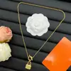 2025 Nuevo Modelo Aijia Letra H Bolso Pequeño Collar Estilo Coreano Lujo Ligero Collar Brillante Simple Moda Estilo Socialité Mayoreo