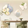 Decoración de pared de fondo para sofá de restaurante y sala de estar moderna minimalista color crema, con una pieza de arte mural luminosa de alta gama con un diseño creativo nórdico