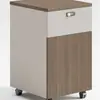 Tela de Mesa para Funcionário em Shenzhen Suporte Simples para Cartão Mesa de Escritório para Quatro ou Seis Pessoas Mesa e Cadeira de Escritório para Funcionários