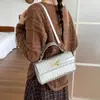 Bolsa de ombro lisa versátil transfronteiriça 2026 nova requintada estilosa de alta qualidade para carregar na mão bolsa para o dia a dia bolsa transversal