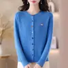 Elegante abrigo de otoño para mamás, nueva colección 2026, suéter de moda para otoño e invierno, cárdigan de punto adelgazante y rejuvenecedor para mujer