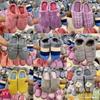 Otoño e Invierno Corren por las Calles Venta Caliente Boutique Pantuflas de Algodón Hombres Mujeres Niños 15 Yuan Moda Hogar Pantuflas de Algodón Fuente Venta al por Mayor