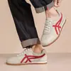 Piel de vaca de alta calidad 2026 nuevo modelo Zapatos de entrenamiento alemanes, piel genuina, transpirables, deportivos casuales, zapatos versátiles de moda para hombre