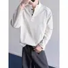 Camiseta Masculina de Manga Longa com Gola Henry Estilo Old Money, Design Primavera/Outono, Caimento Solto, Textura de Listras Verticais, Top Casual