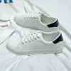 Zapatos Blancos Slip-On para Hombres, Adolescentes, Hombres y Mujeres, Zapatos de Suela Suave, Zapatos Casuales Perezosos, Modelos de Pareja, Todo Negro Comercio Exterior