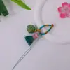 Llavero de Nudo de Diamante Graduado de Hortensia Exquisito Tejido a Mano Colgante Anti-Pérdida para Bolso Adorno de Borla Colorida