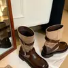 Coleção Outono 2026: Botas de Cano Curto Femininas com Fivela, Salto Grosso, Estilo Cavaleiro, Botas da Moda Emagrecedoras, Versáteis e Estilosas