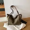 Bolso de Hombro Suede 2026 Moda Tote Casual Retro Nuevo Versátil Gran Capacidad Tacto Terciopelo para el Trabajo de Mujer