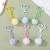 Llaveros de pompón de colores, colgantes lindos de color caramelo, cierres en forma de corazón, accesorios para bolsos, accesorios hechos a mano para manualidades al por mayor