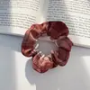 Goma para el pelo scrunchie vintage estilo francés, suave, negra y blanca, accesorio para el cabello versátil, texturizado, dulce y simple, con alta elasticidad